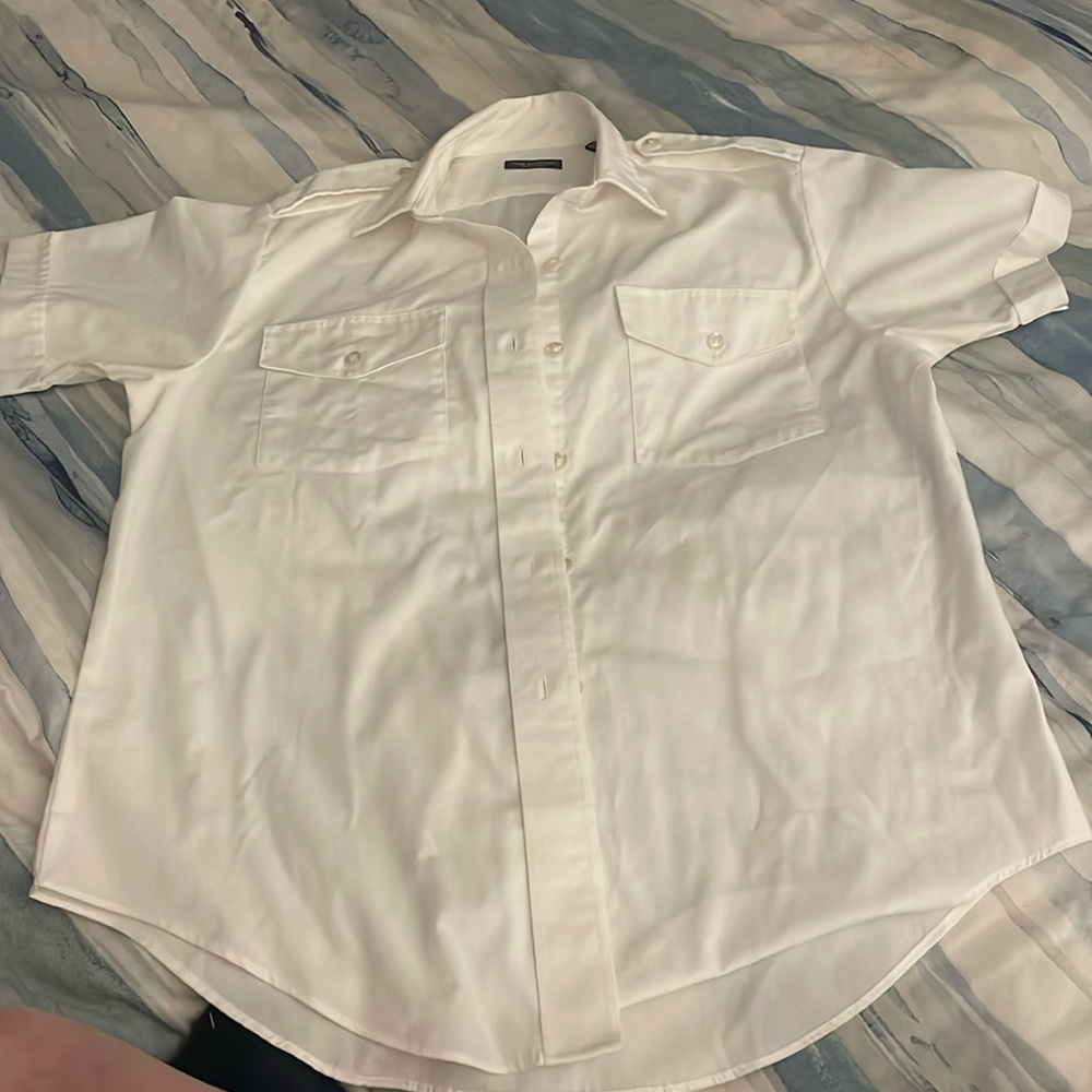 Van Heusen White Button-Down Short Sleeve Shirt